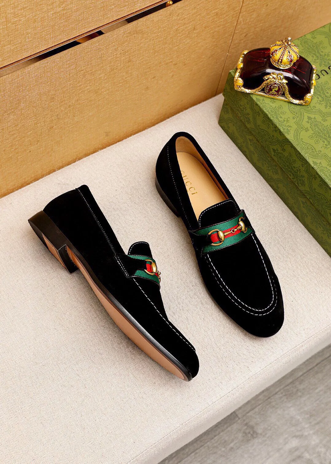Men's shoes 💰420 💐 Product trademark: GUCCI "Gucci" casual leather shoes Regular size: 38-44 (45.46.47🉑️customized) Product materials: Selected imported first-layer frosted calfskin upper + classic hardware buckle, imported cowhide leather lining. Strong three-dimensional visual effect, original combination outsole Color: 3⃣️colors available
